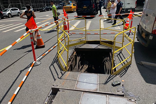 The manhole containing the bad, bad cable